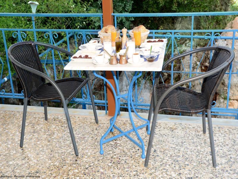 Paraskevas Boutique Hotel Tirós エクステリア 写真